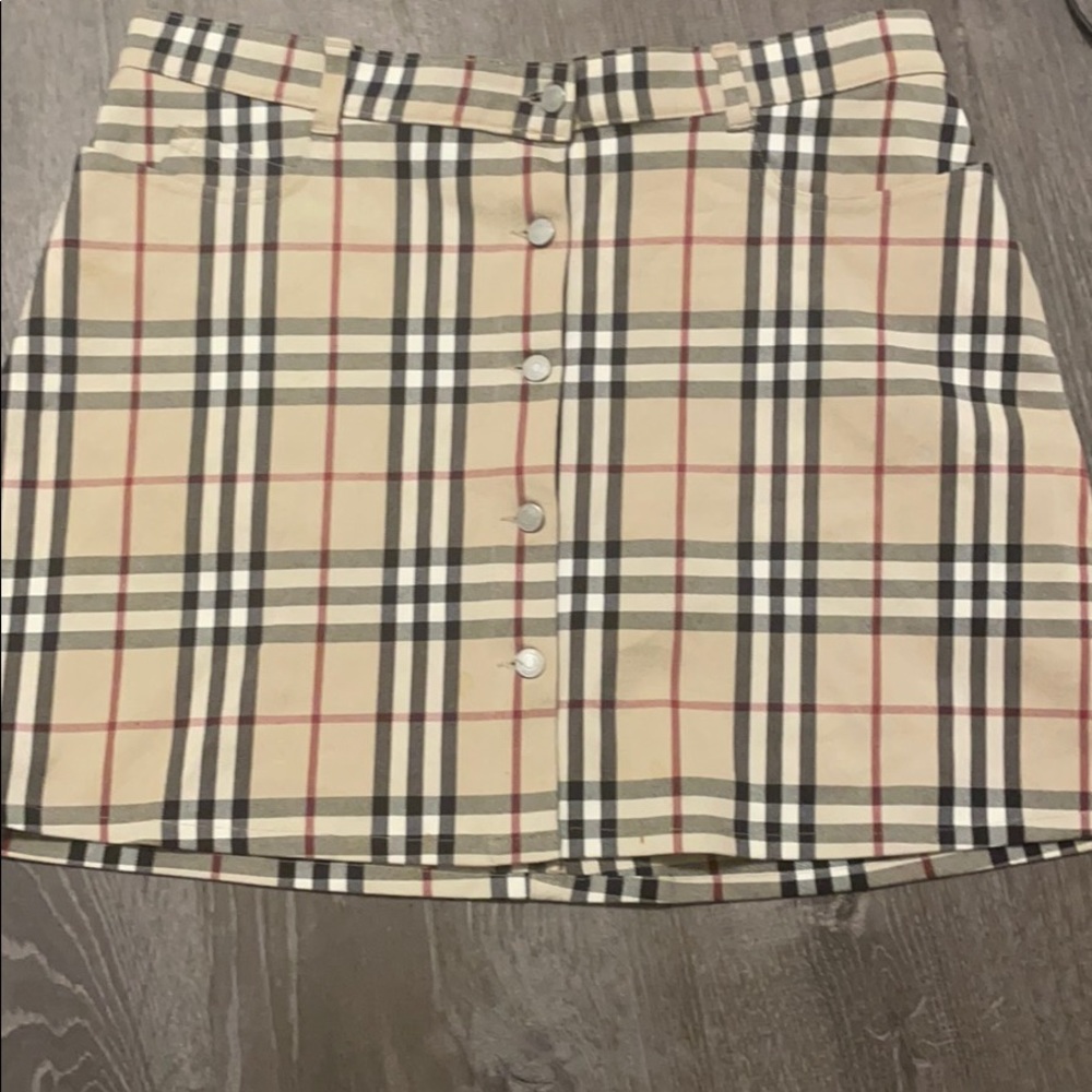 Burberry skirt